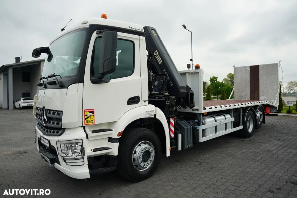 Mercedes-Benz AROCS 2533/ 6X2 / REMORCA AUTO + HIAB 188 B-2 HGV / COMANDE HIDRAULICE / TROLIU / PUNȚĂ RIDICATĂ - 25