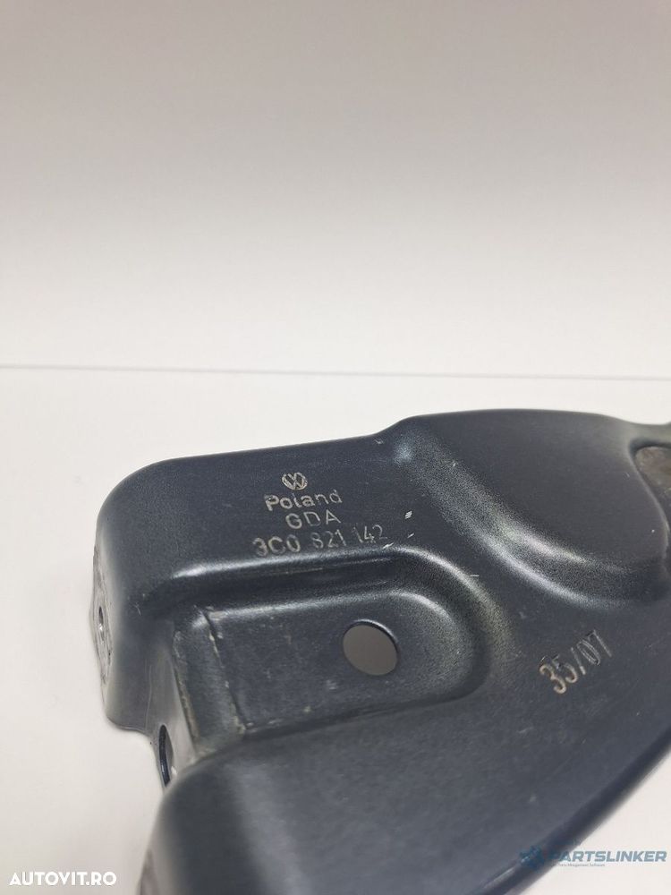 Suport aripa dreapta fata VOLKSWAGEN PASSAT Variant 3C5 2005 - 2011 LC5F 3C0821142 - 1