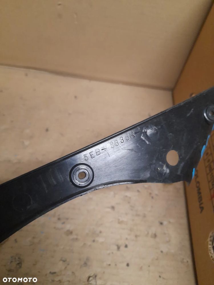 Yamaha  R6 1998 - 2002 5EB-2836K-00 Panel wewnętrzny Prawa owiewka - 8