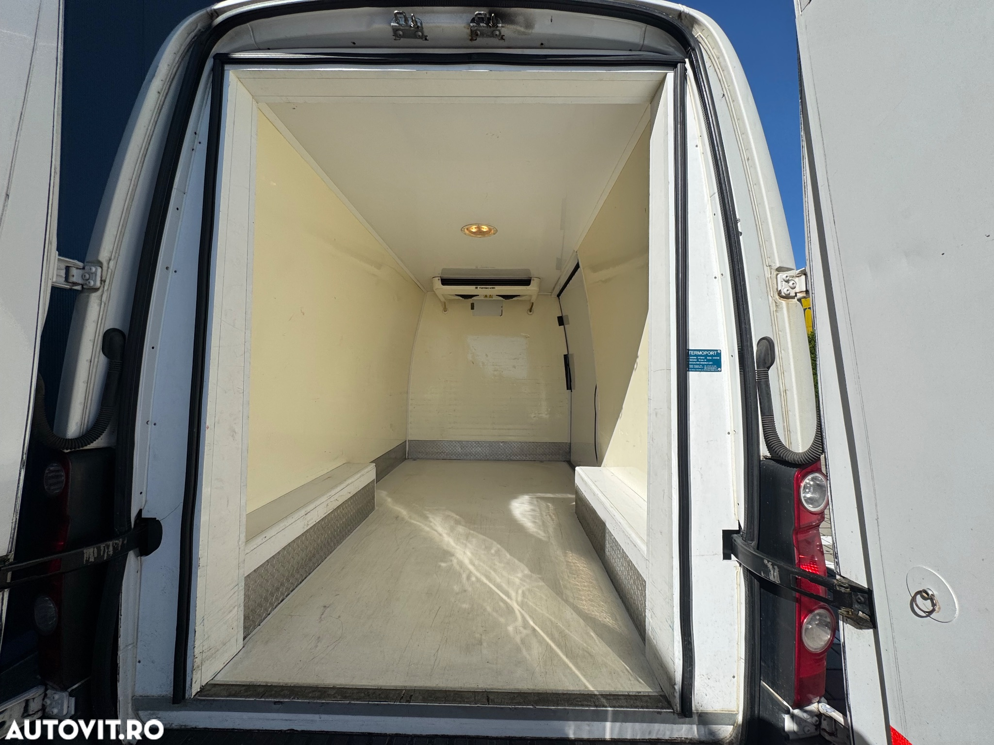 Volkswagen Crafter - 11