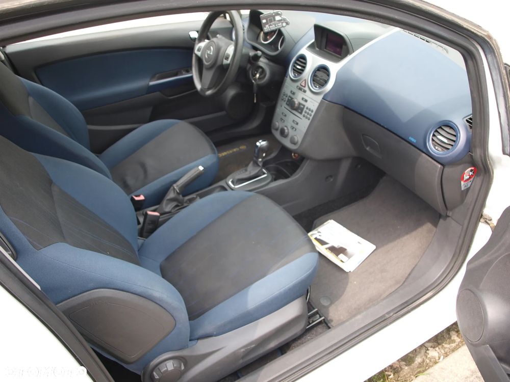 Opel Corsa - 24
