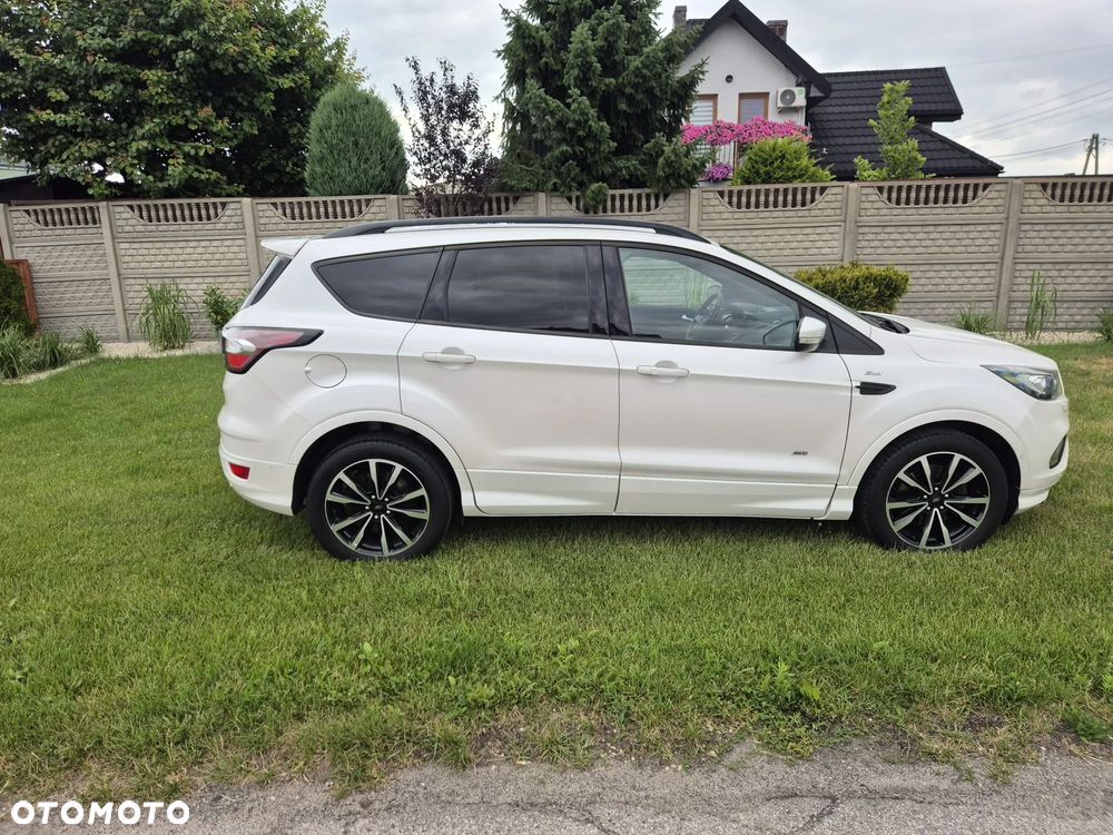 Ford Kuga 2.0 TDCi 4x4 ST-Line - 4