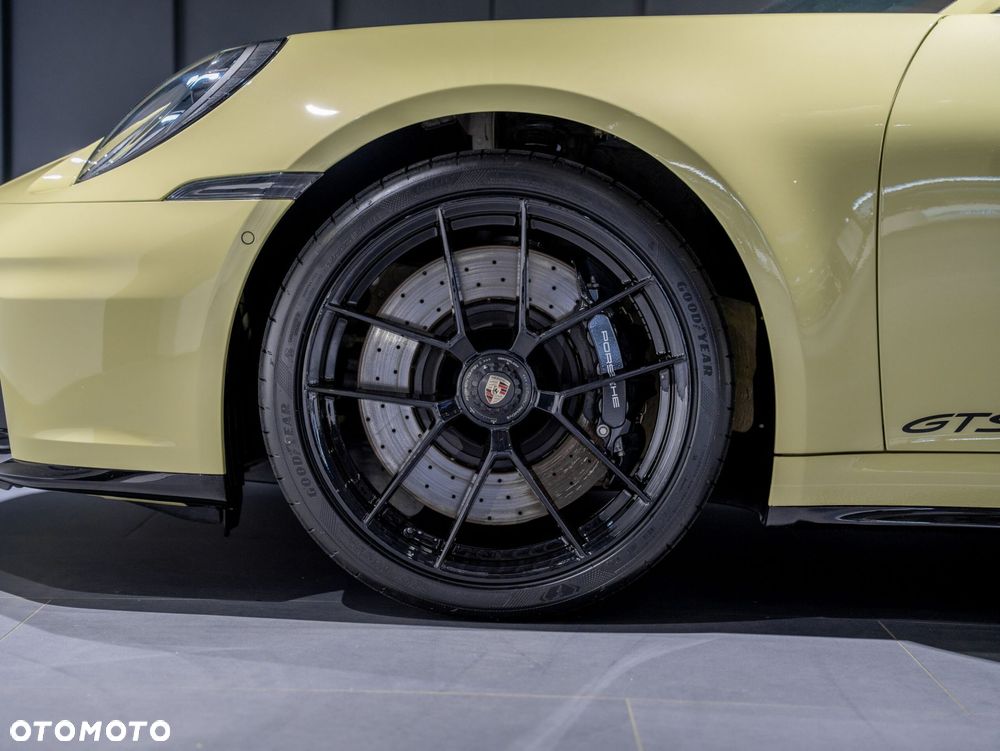 Porsche 911 Carrera T-Hybrid 4 GTS - 9