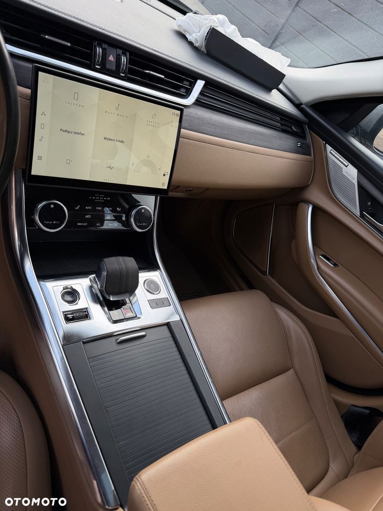 Jaguar XF P250 HSE - 30
