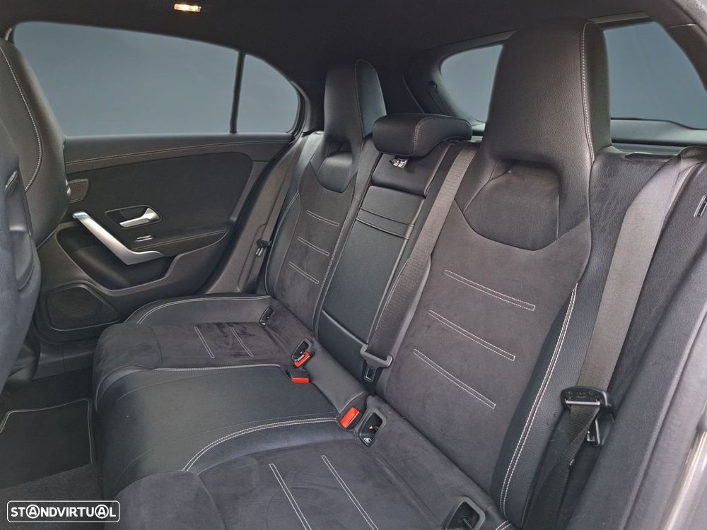 Mercedes-Benz A 250 e AMG Line - 14