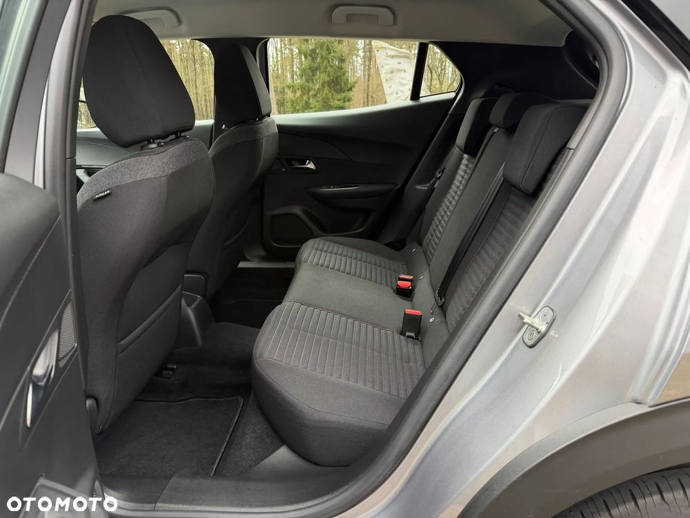 Peugeot 2008 PureTech 130 EAT8 Active - 36