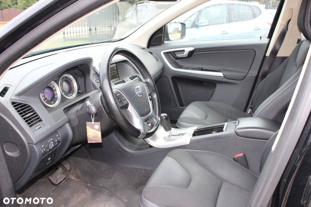 Volvo XC 60 D3 Momentum - 10