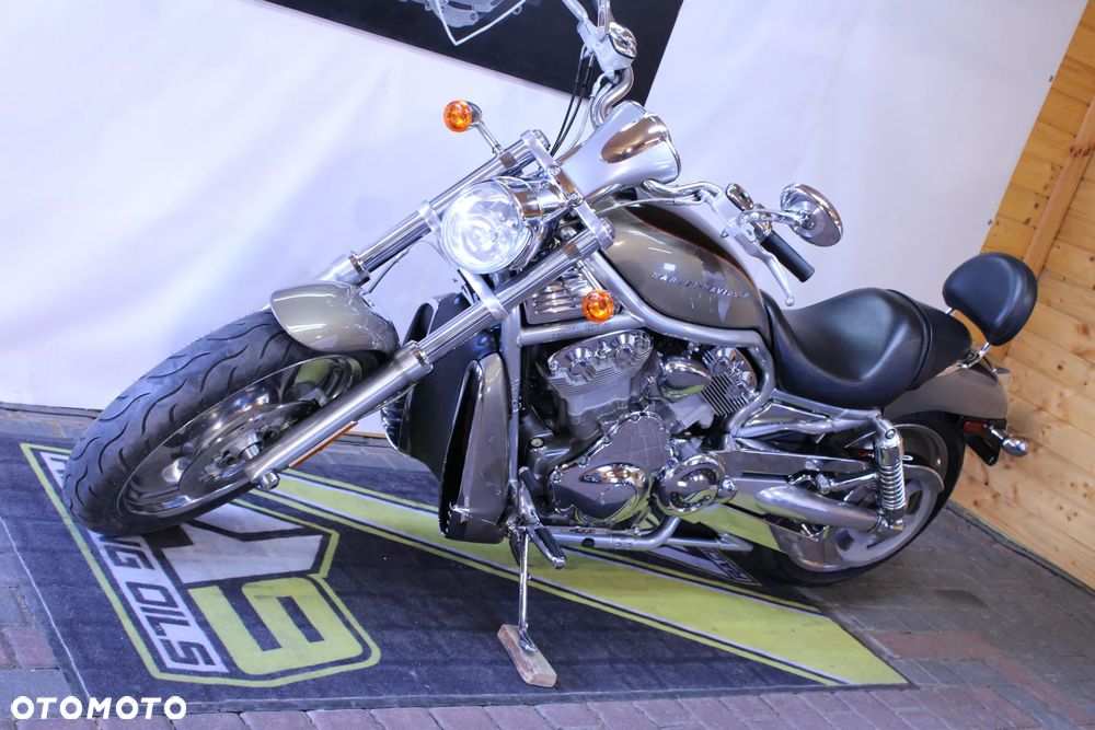 Harley-Davidson V-Rod Street Rod - 24