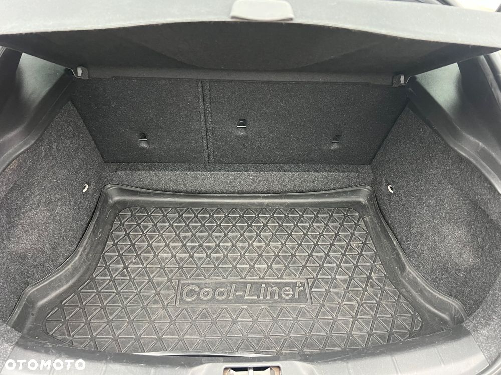 Volvo V40 D3 Momentum - 39