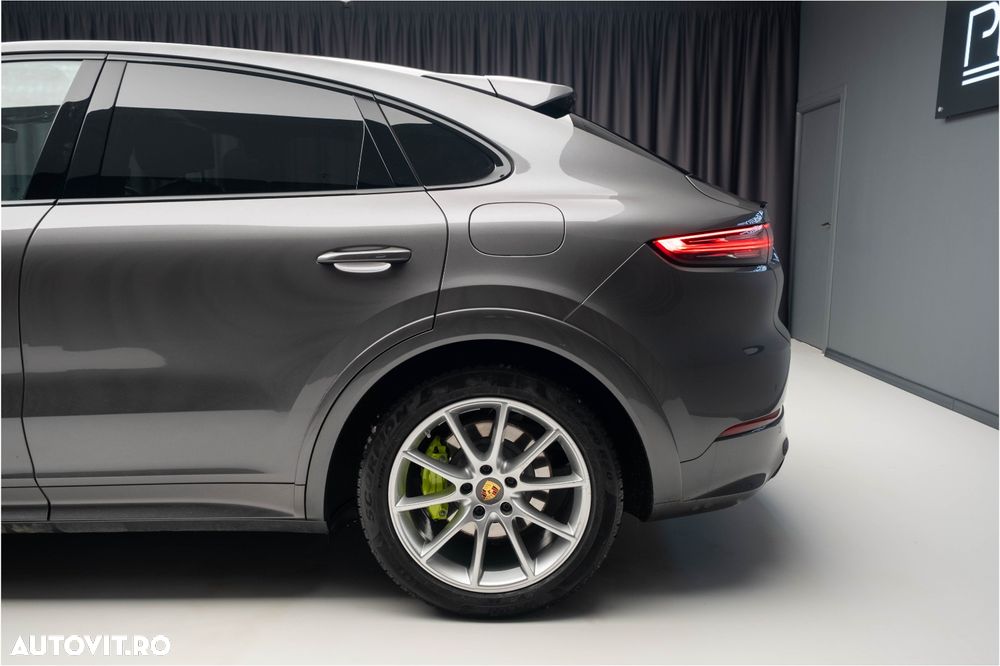 Porsche Cayenne Coupe - 11