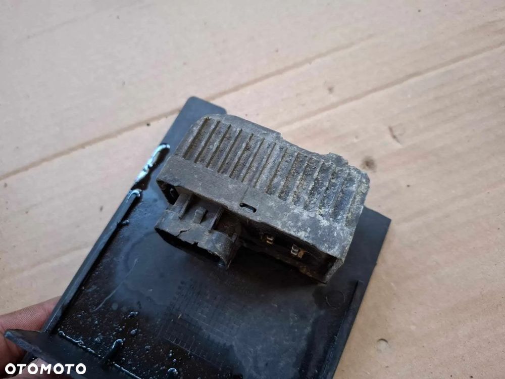 STEROWNIK ŚWIEC ŻAROWYCH OPEL INSIGNIA A I 2,0 CDTI 08- - 2