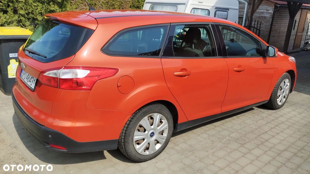 Ford Focus 1.6 Ambiente - 3