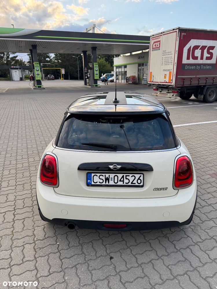 MINI Cooper Standard - 5