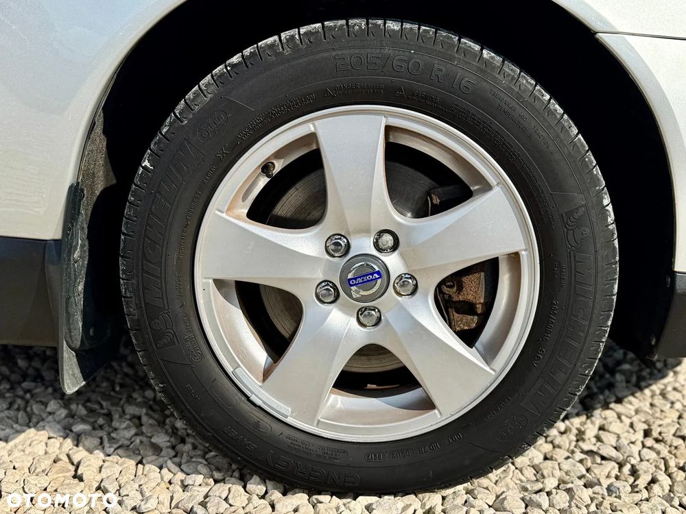 Volvo V70 2.0 Momentum - 12