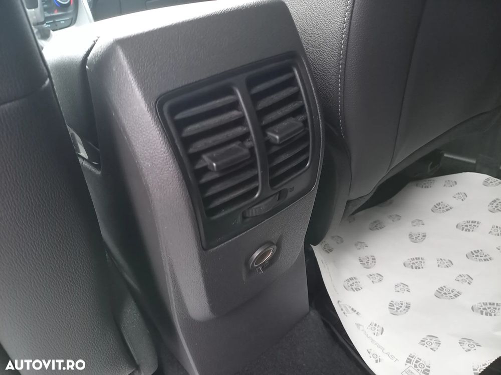 Ford Kuga 2.0 TDCi 4WD Powershift Titanium - 12