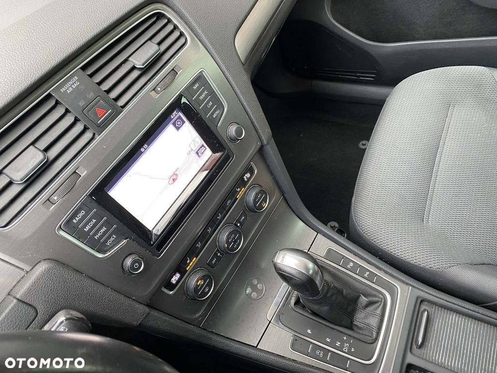 Volkswagen Golf 1.6 TDI BlueMotion Technology DSG Comfortline - 18