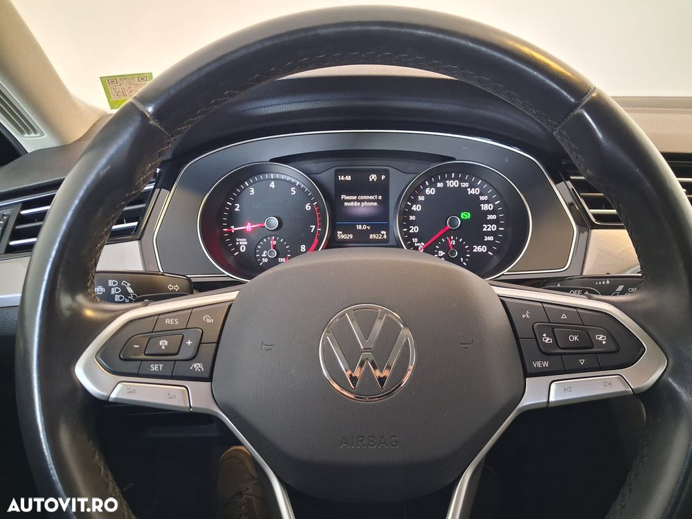 Volkswagen Passat - 12