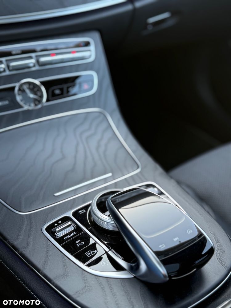 Mercedes-Benz Klasa E 400 d 4-Matic 9G-TRONIC - 14