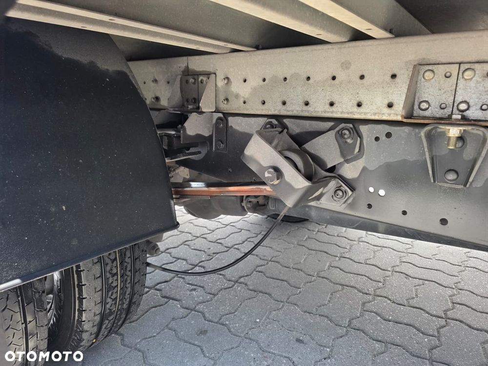 Iveco 35C16 Kontener z Winda 8ep Silnik 3L Bliźniaki 2300 wysoki ! - 8