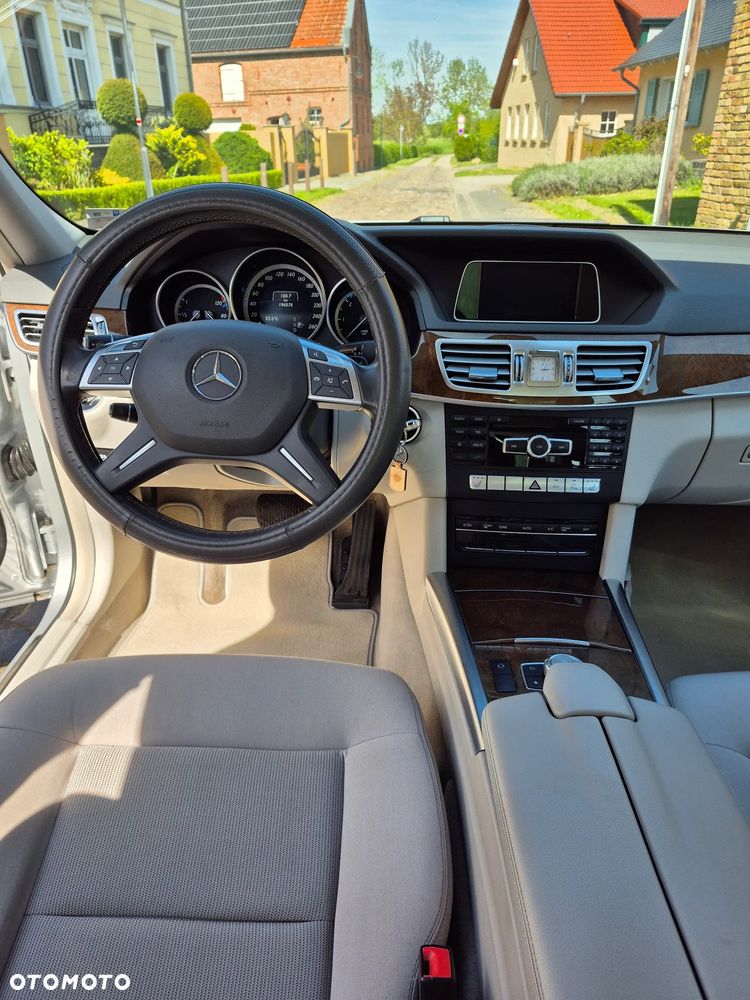Mercedes-Benz Klasa E 200 BlueTEC 7G-TRONIC Elegance - 15