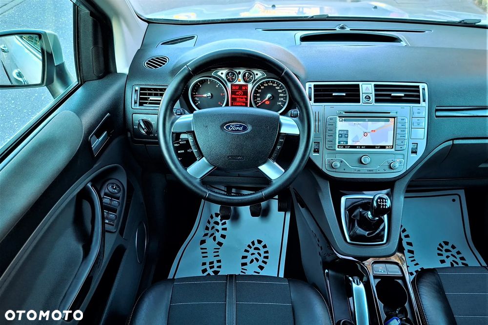 Ford Kuga 2.0 TDCi 4x4 Titanium - 33