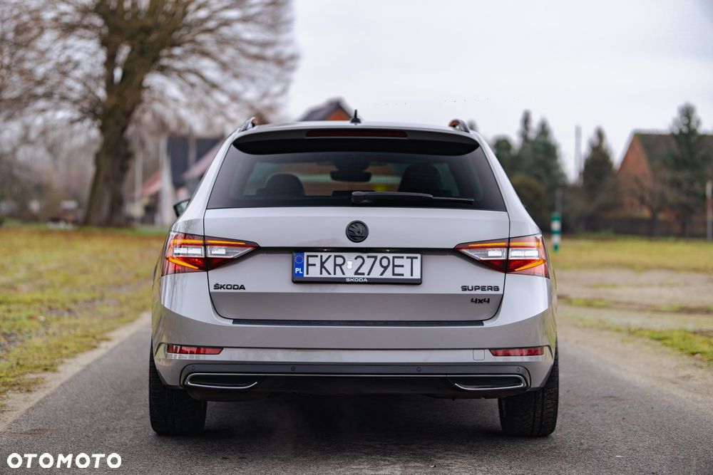 Skoda Superb 2.0 TDI 4x4 DSG SportLine - 10