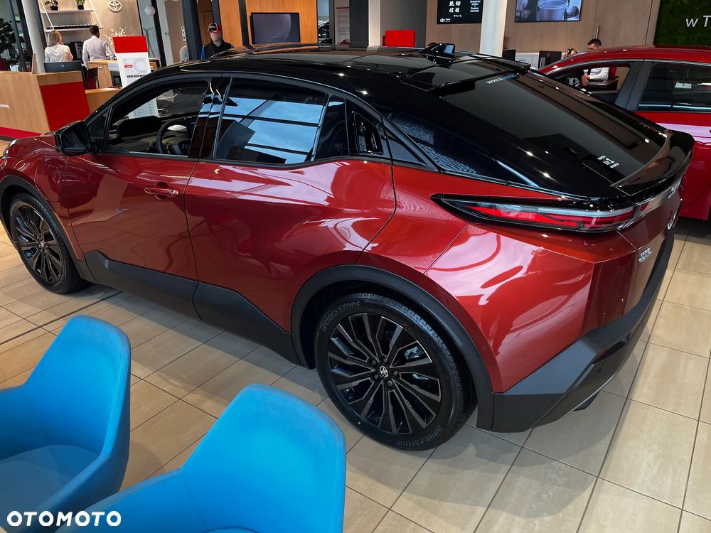 Toyota C-HR+ - 3