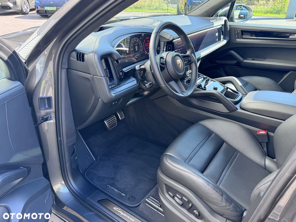 Porsche Cayenne GTS - 13