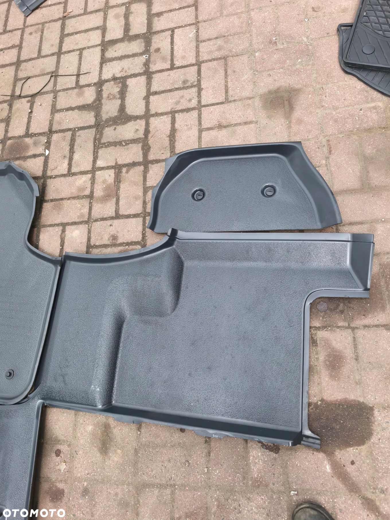 Wykładzina podłoga komplet Mercedes-Benz Sprinter w907 a9076840400 a9076843700  kierowcy pasażera 2018-2025 - 2