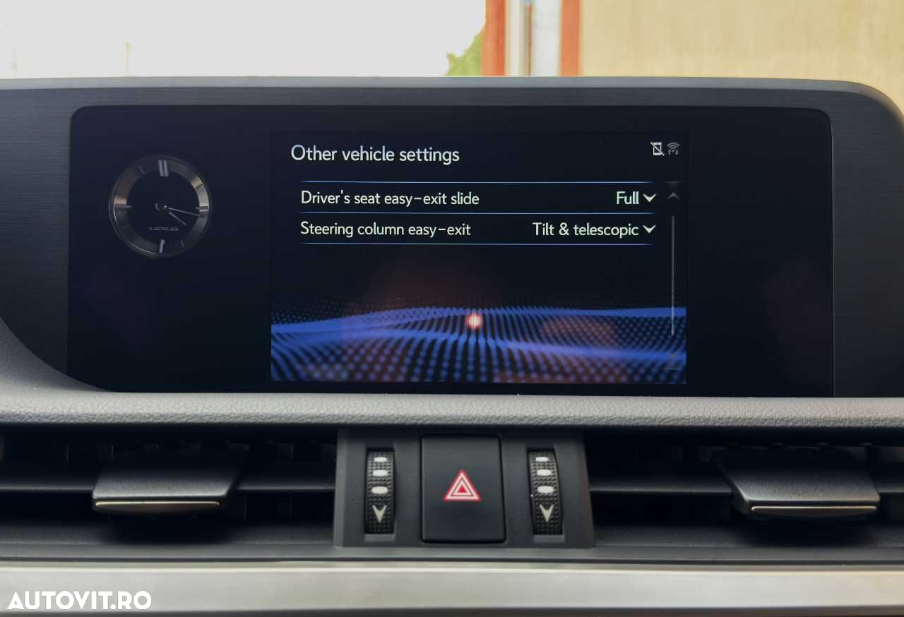 Lexus Seria ES 300h F Sport+ - 36