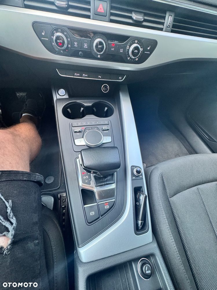 Audi A4 Limousine - 20