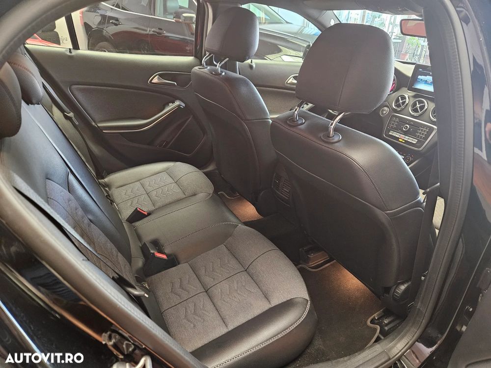 Mercedes-Benz GLA - 13