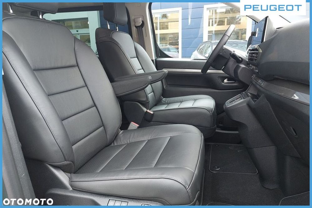 Peugeot Traveller - 12