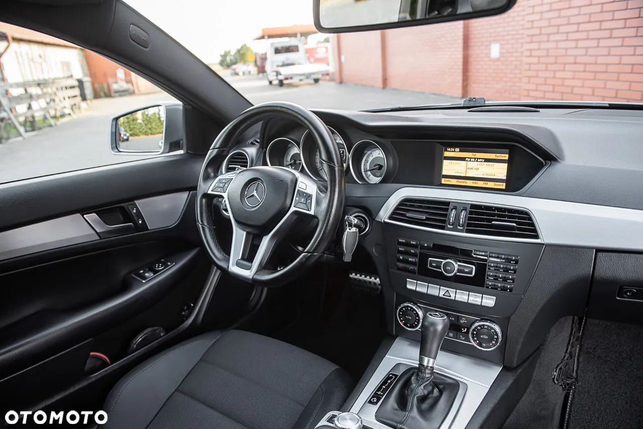 Mercedes-Benz Klasa C 250 Coupe Sport 7G-TRONIC - 29