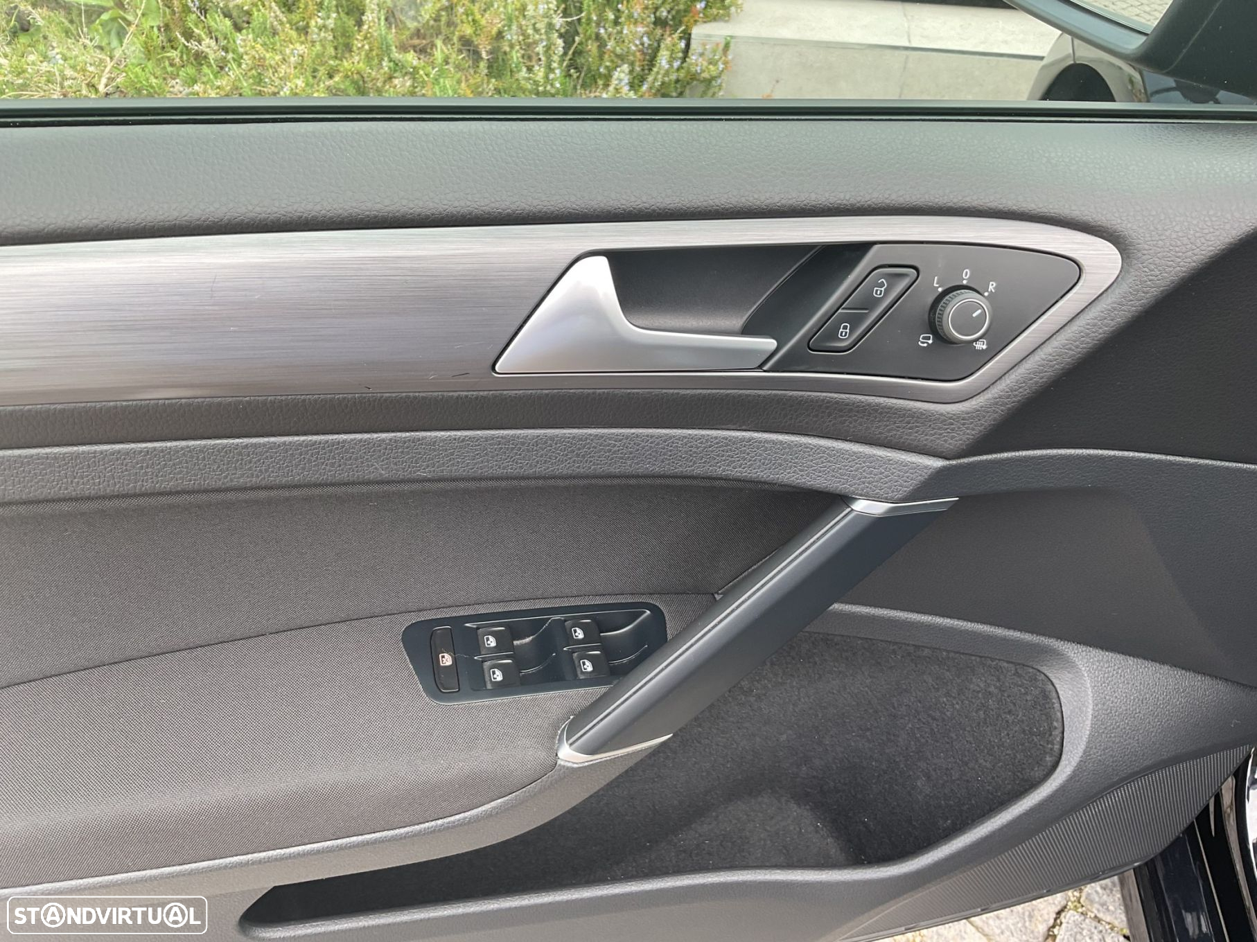 VW e-Golf - 21