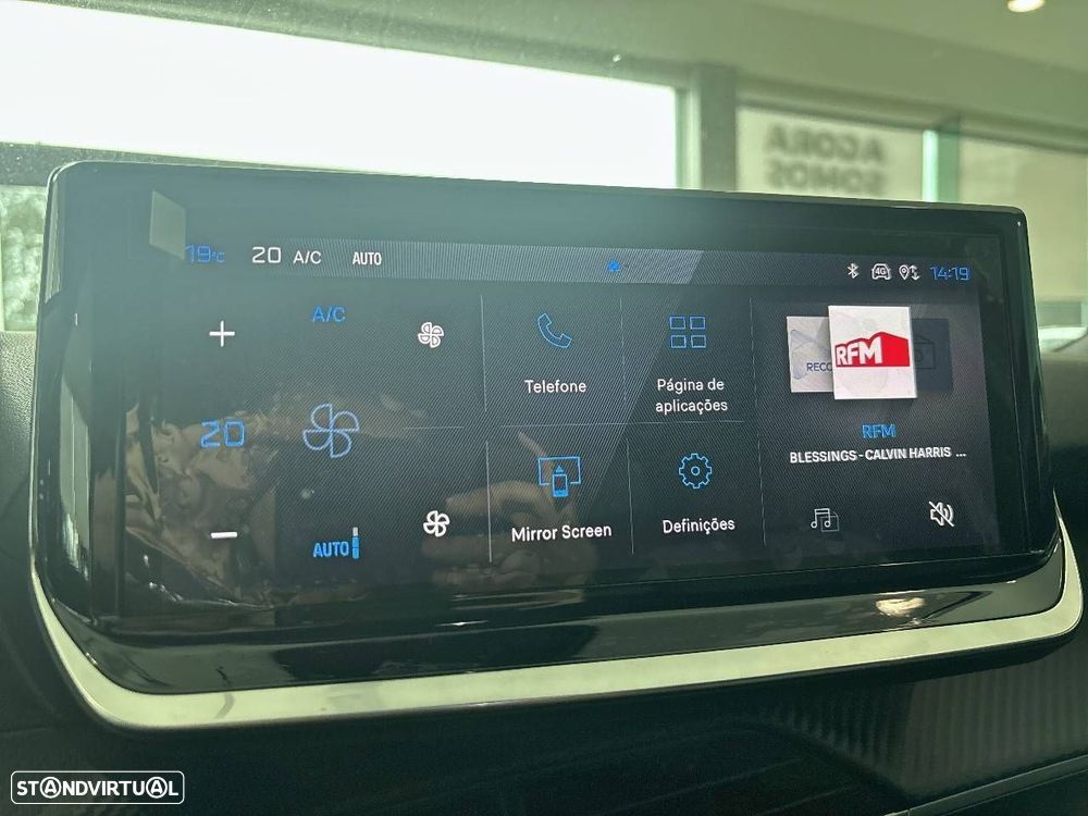 Peugeot 2008 1.2 Hybrid Allure e-DCS6 - 13