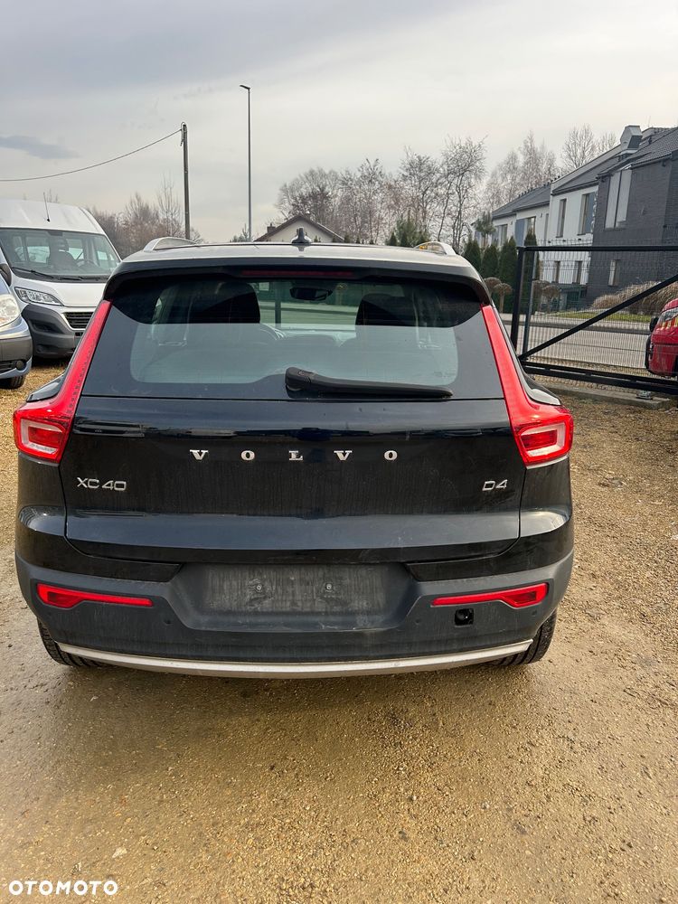 Volvo XC 40 D4 AWD Geartronic Inscription - 6
