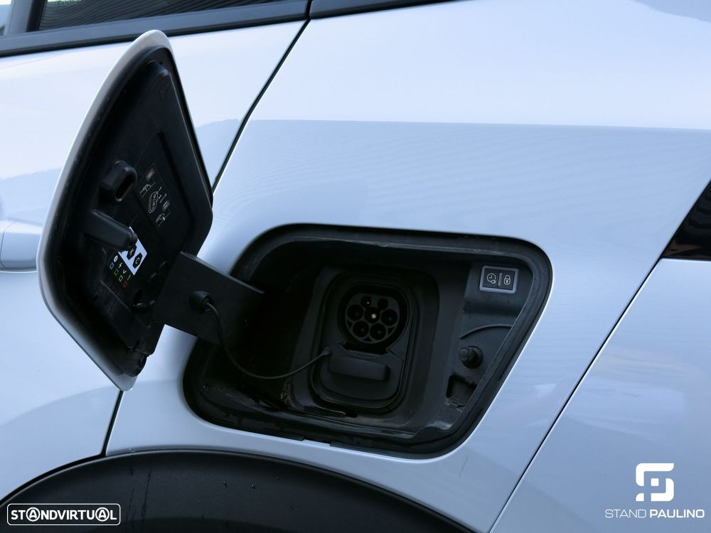Peugeot e-2008 54 kWh Allure - 16