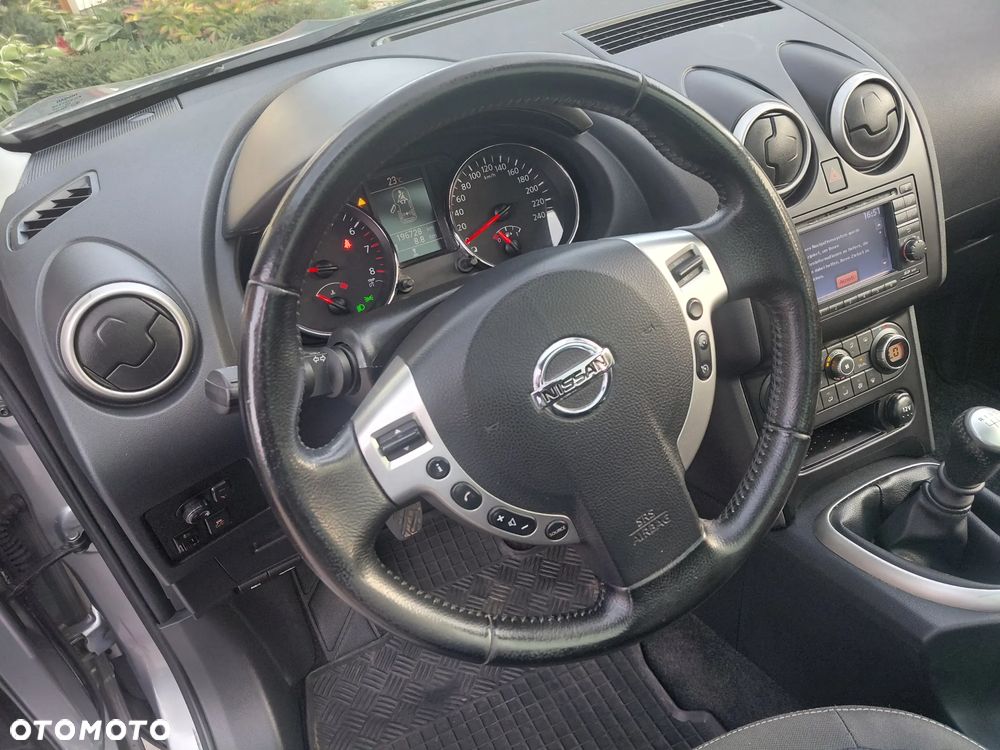Nissan Qashqai+2 - 13