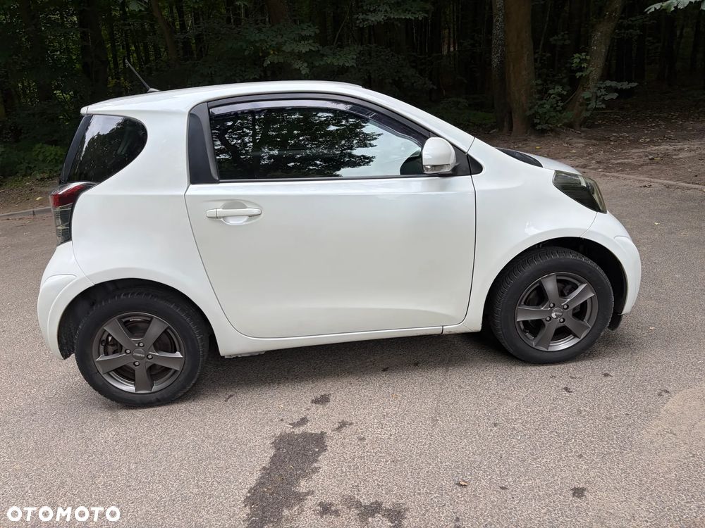 Toyota iQ 1.0 Sol CVT - 6