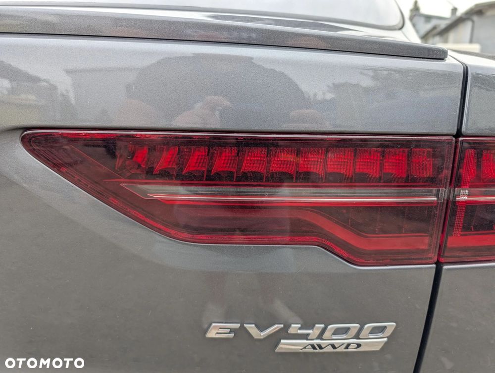 LAMPA PRAWA KLAPY BAGAZNIKA JAGUAR I PACE 2019 ROK