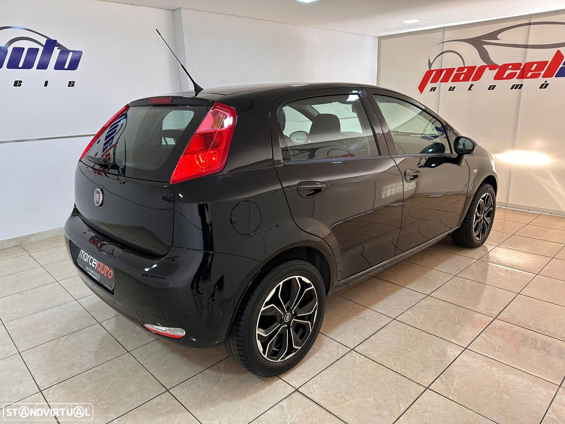 Fiat Punto 1.2 Lounge S&S - 10