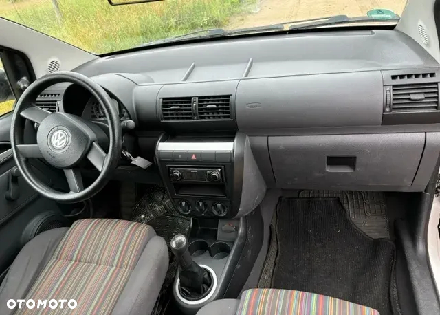 Volkswagen Fox - 8