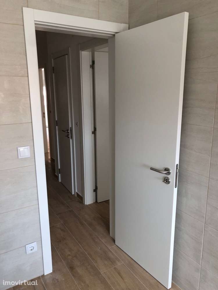 T2 BARREIRO - TOTALMENTE REMODELADO - Grande imagem: 5/22