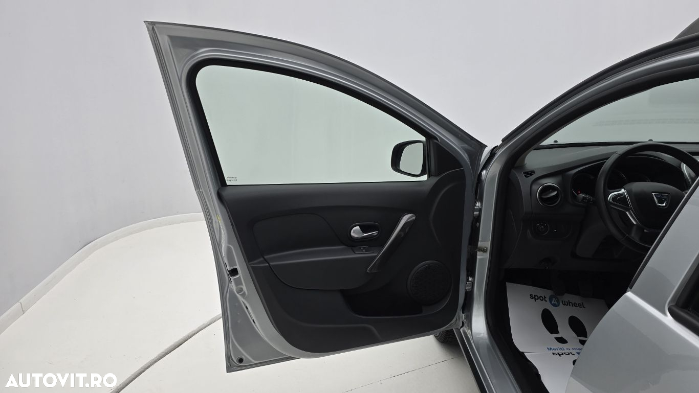 Dacia Sandero - 10