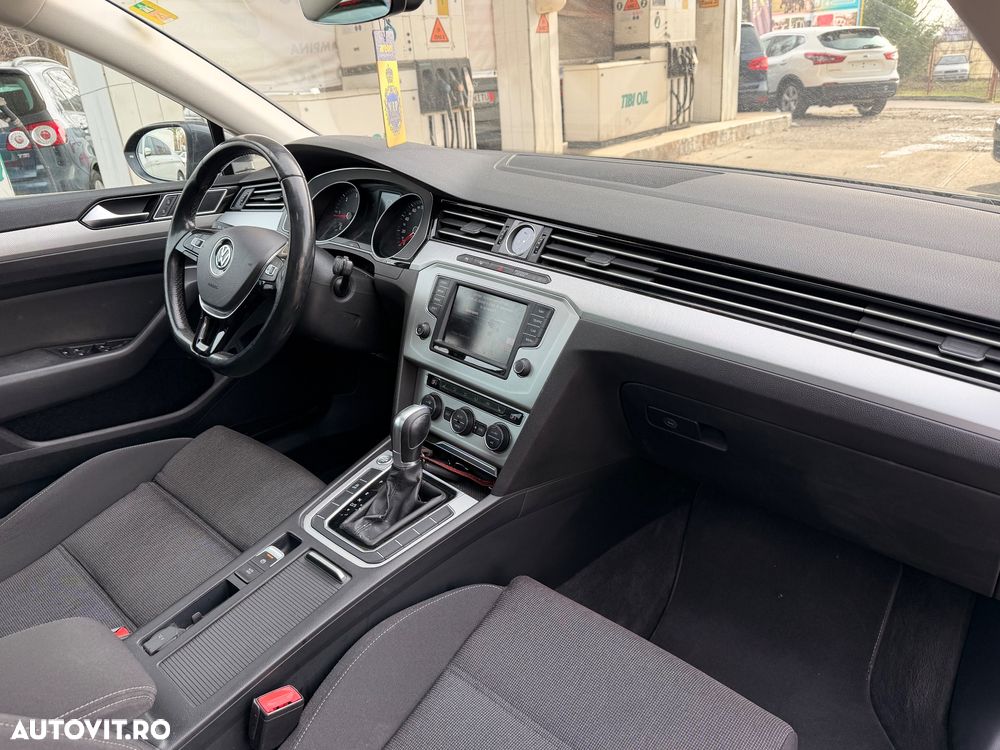Volkswagen Passat - 10