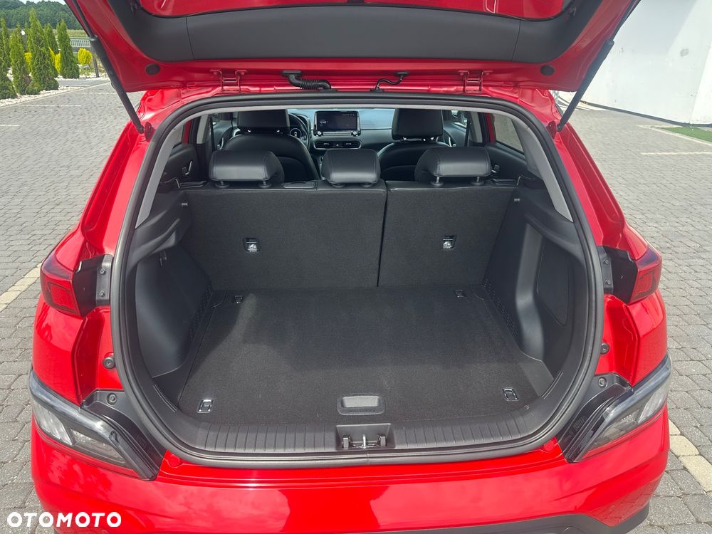Hyundai Kona 65kWh Executive Plus - 8