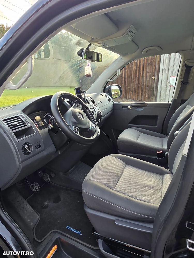 Volkswagen Multivan - 13