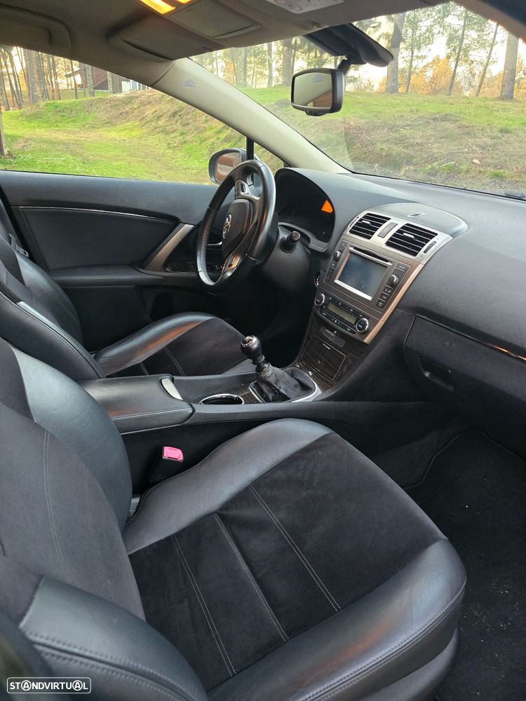 Toyota Avensis SW 2.0 D-4D Exclusive +Navi - 6