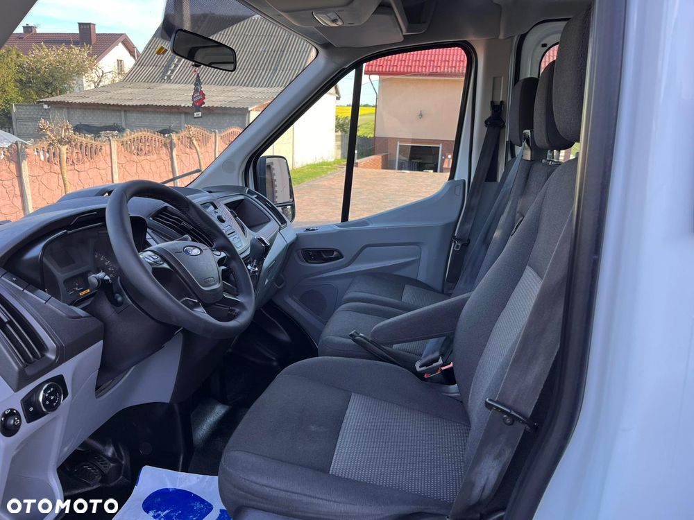 Ford Transit - 19